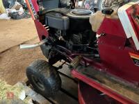 MURRAY 12/30 RIDE ON LAWN MOWER - 17