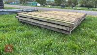 4 FENCE PANELS - 7