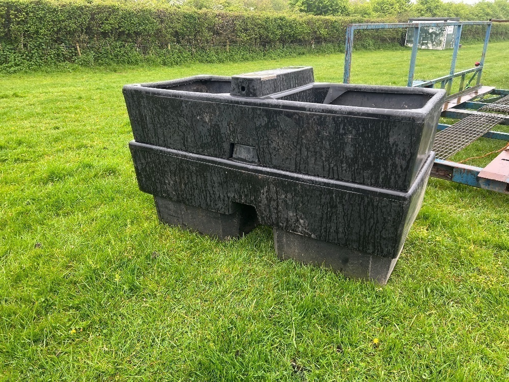 2 X 1.5M PLASTIC WATER TROUGHS