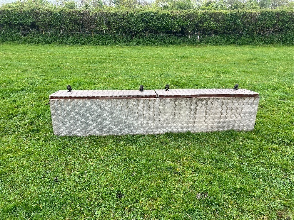 8' CHEQUER PLATE STORAGE BOX