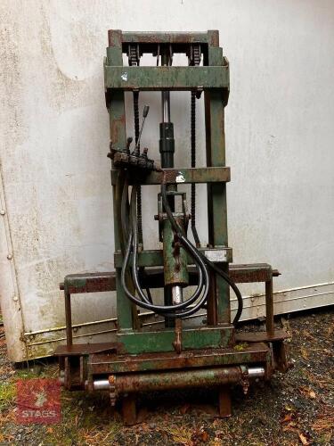 FRASER REAR MOUNTED TRACTOR FORKLIFT