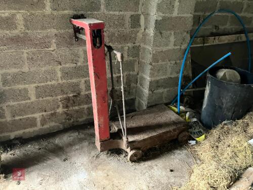 AVERY BARN SCALES
