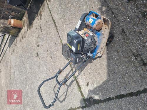 HYUNDAI WACKER VIBRATING PLATE