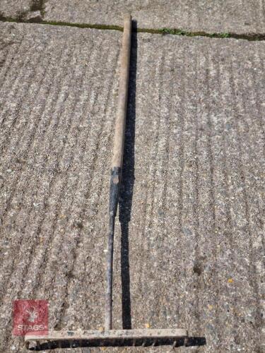 CONTRACTOR HEAVY RAKE