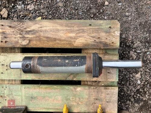 JCB LOADALL STEERING RAM