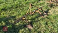 3 LEG POTATO RIDGER (S/R) - 2