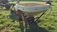 VICON PS953 WAGTAIL FERTILISER SPINNER - 10