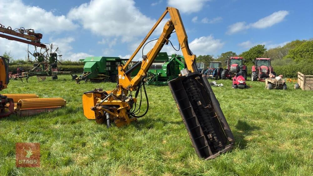 MCCONNEL PA95 HEDGETRIMMER