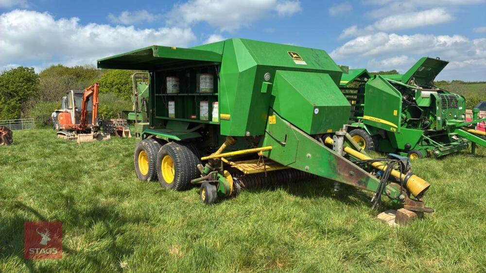 1997 JOHN DEERE 680 SQUARE BALER
