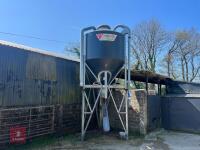 4T COLLINSON TRISTAR FEED BIN
