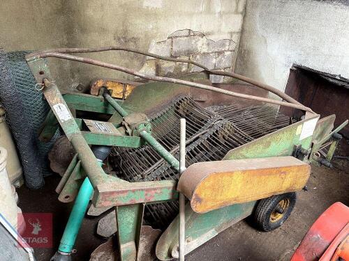 THREGOD CROP LIFTER