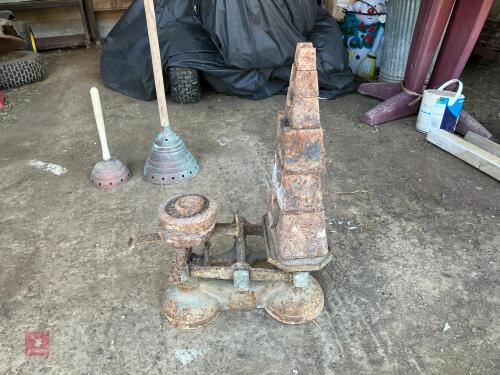 ANTIQUE KITCHEN SCALES