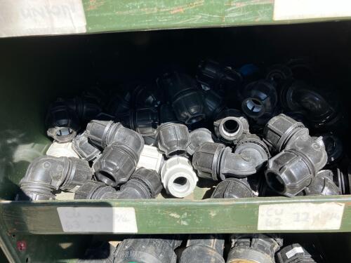 LRG QTY OF 20MM ELBOWS