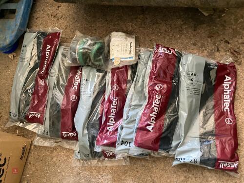 7 ALPHATEC GAUNTLETS & RESPIRATOR
