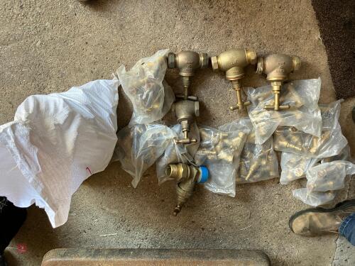 LRG QTY OF BRASS TAPS