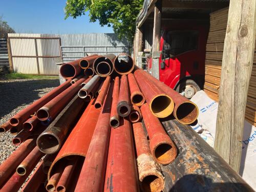 STILLAGE OF STEEL PIPES