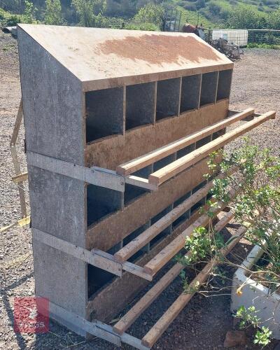 ROLLAWAY NEST BOXES