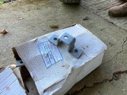 BOX OF BOX ANGLE BRACKETS