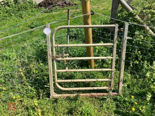 3' GALVANISED PEDESTRIAN GATE (13)