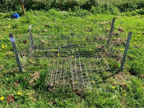 4 GALV HAY RACKS (22)