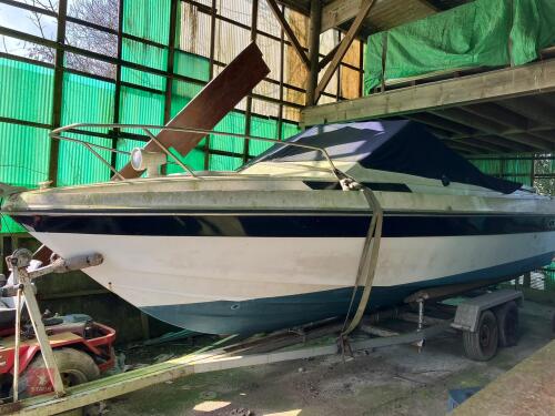 28' SUNSEEKER MOTOR BOAT