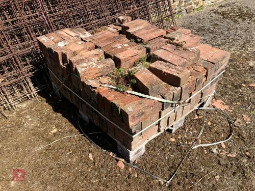 PALLET OF TERRACOTTA HOUSE BRICKS