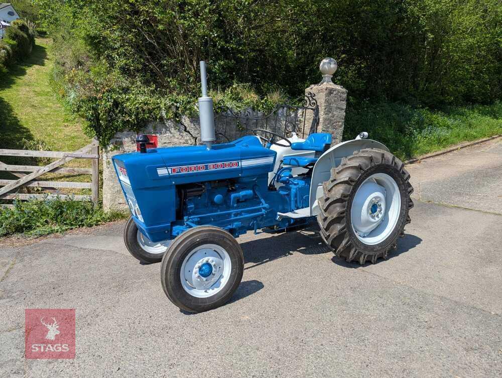 1970 FORD 3000 2WD TRACTOR