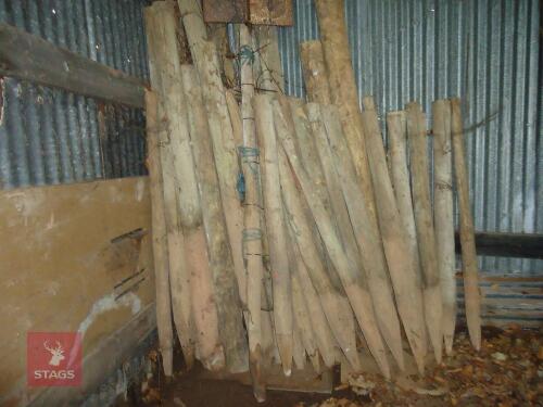 SELECTION OF BARBED WIRE FENCING STAKES