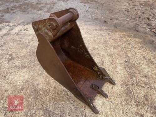 18'' DIGGING BUCKET