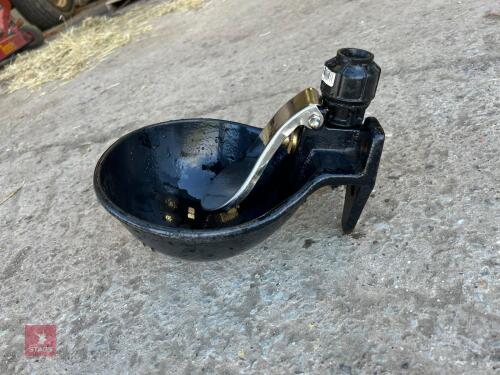 SHEEP PUSH VALVE METAL DRINKER