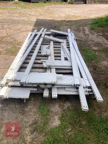 JOB LOT OF SHELVING