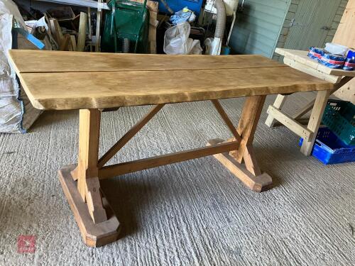BESPOKE OAK TABLE