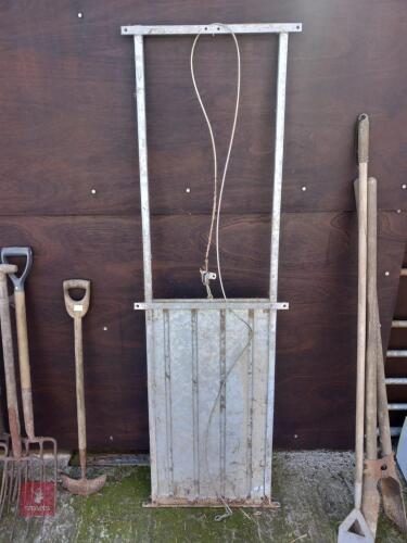 2 GALVANISED GUILLOTINE GATES
