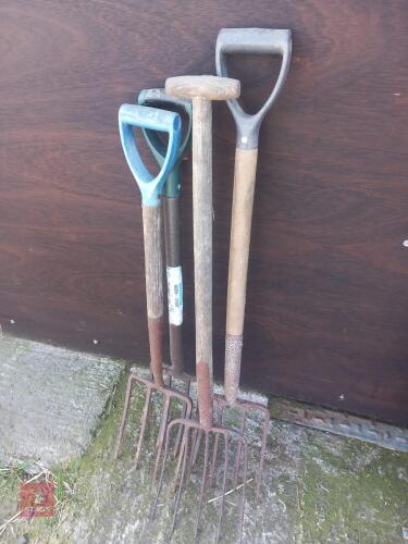 4 GARDEN FORKS