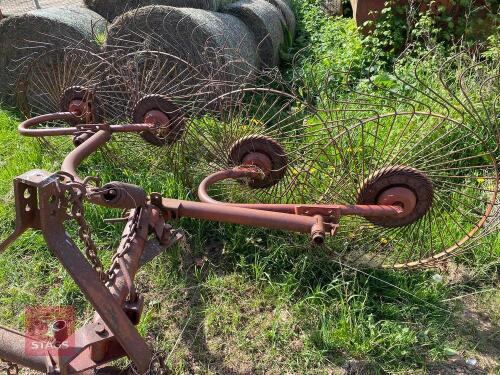 ACROBAT HAY TURNER/HAYBOB