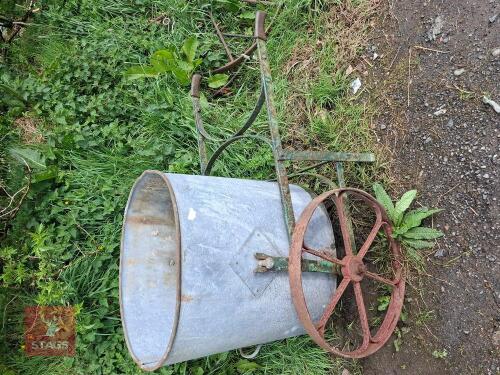 GALVANISED WATER BUTT ON WHEELS