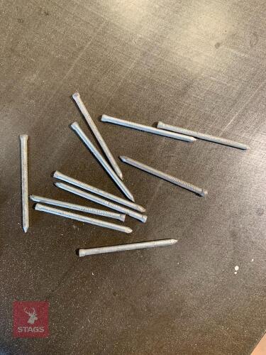 APPROX 20KG OF NAILS