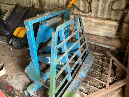 TWOSE 8 TINE BUCKRAKE (27)