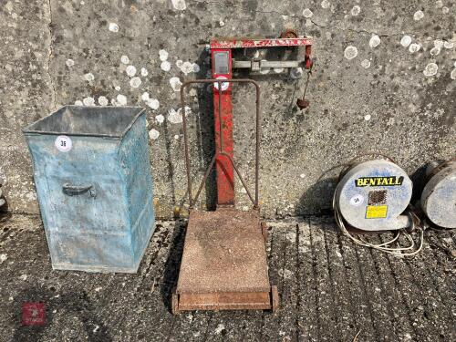 AVERY WEIGH SCALES (35)