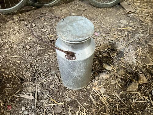 SMALL ALUMINIUM MILK CHURN (1)