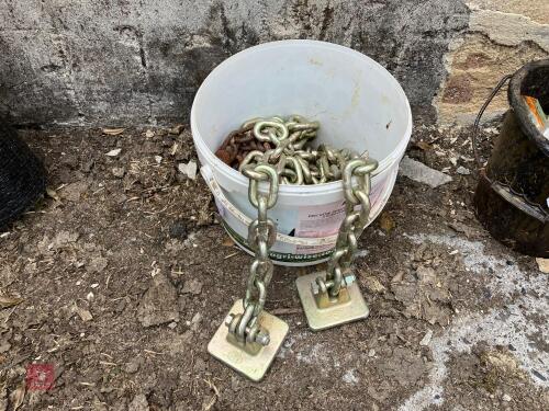 BUCKET OF SPREADER FLAILS (62)