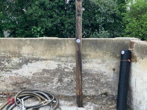 7' GATE POST (60)