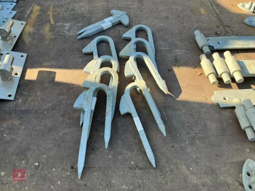 SPRING GATE POST LATCHES