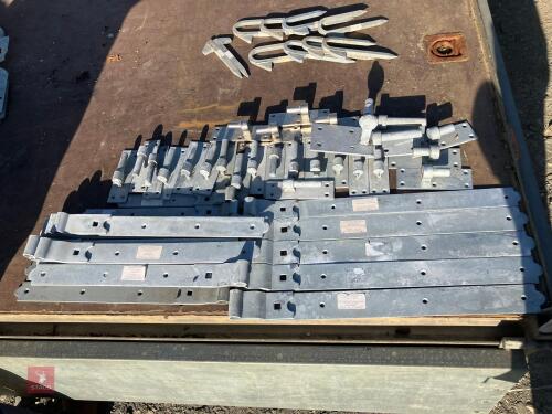 LARGE QTY CRANKED BAND & HOOK ON PLATES