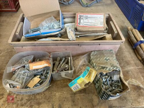 LARGE QTY NUTS AND BOLTS