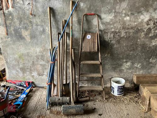 SELECTION OF HAND TOOLS (93)