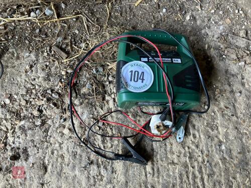 BROOKSTONE BATTERY CHARGER (104)