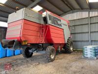 2001 MASSEY FERGUSON 7256 COMBINE HARVESTER - 2