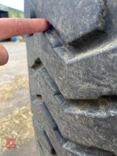 2 VREDESTEIN 710-40 R22.5 TYRES