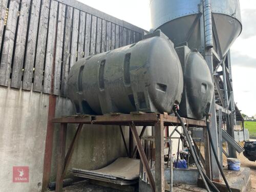 2 DIESEL TANKS & STAND